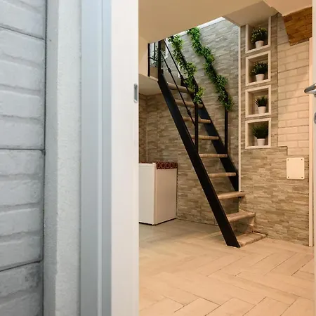 Esse Apartment